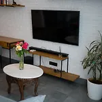 5 хвилин до моря та до центру люкс Apartman *