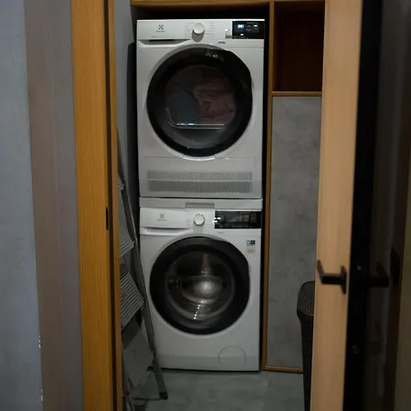 5 хвилин до моря та до центру люкс Apartman