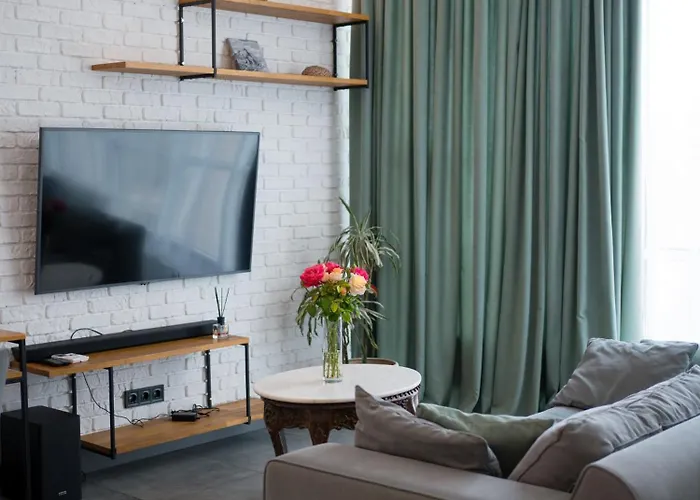 Apartman 5 хвилин до моря та до центру люкс